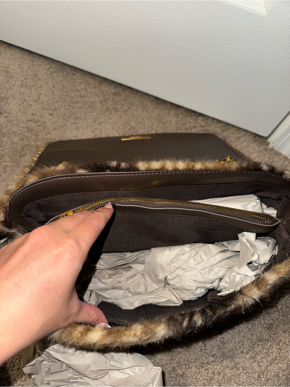 Steve Madden Deer Print Faux Fur Shoulder Bag New with Tags - Picture 14 of 15